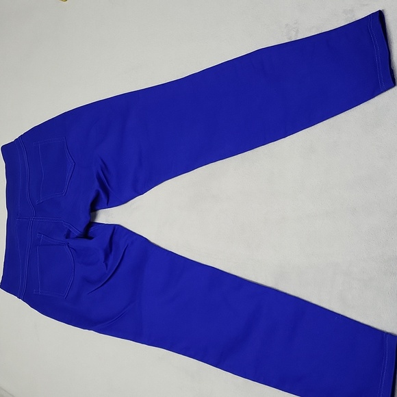 NWT HUE Royal Blue Stretch Jegging Jeans - Picture 8 of 10